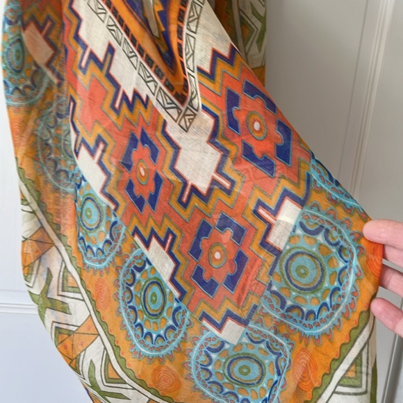 Women’s Scarves/Wrap Great Condition - Picture 2 of 4